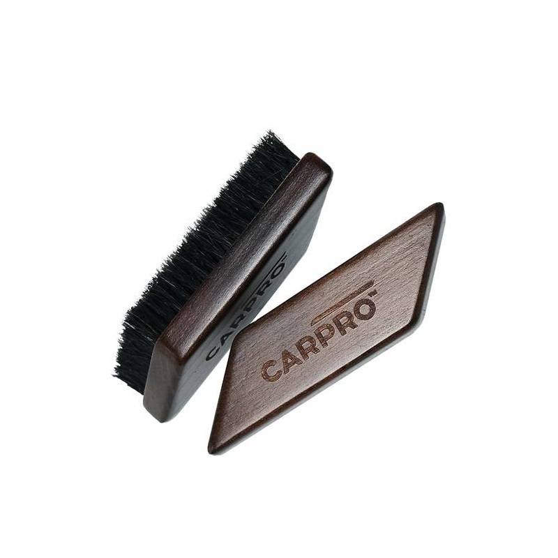 LEATHER BRUSH CARPRO